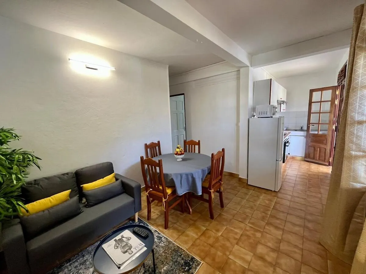 La Suite Bougainvillier Bellefontaine Apartment